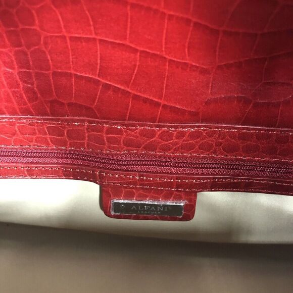 Alfani Purse Womens Red Emilia Buckle Crocodile Embossed Leather Retro 90's - Picture 13 of 15